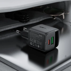 شارژر دیواری ایس فست مدل A114 توان 25 وات